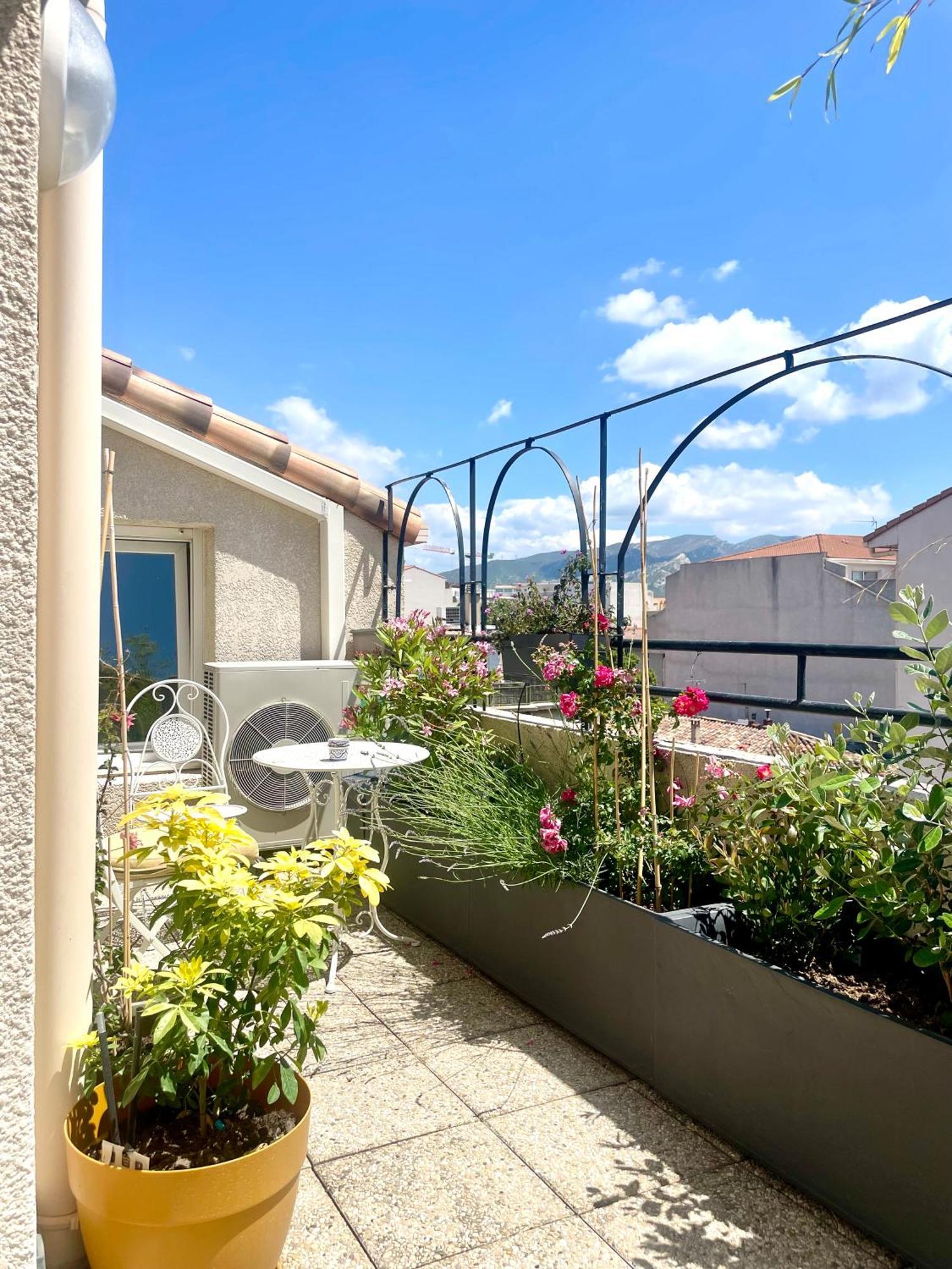 Prado Spacious And Sunny Loft In Marseille Exterior photo